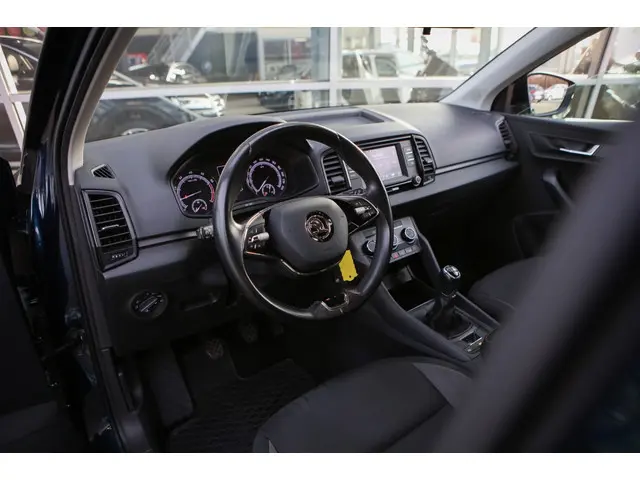 Škoda Karoq 1.0 TSI Bus. Ed. 2021 Benzine 3