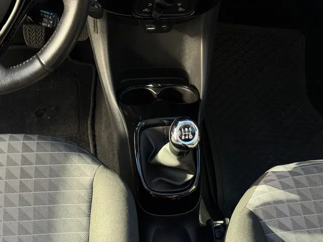 Peugeot 108 1.0 e-VTi Allure TOP! 2021 Benzine 20