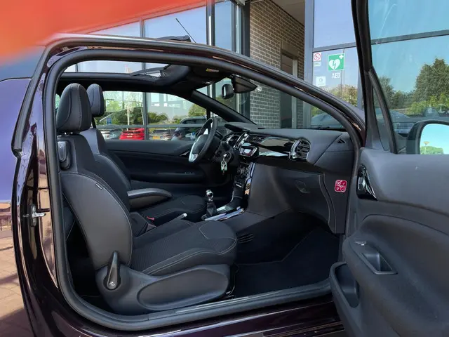 Citroën DS3 CABRIO 1.2 So Chic Clima, 31000km! 2015 Benzine 7