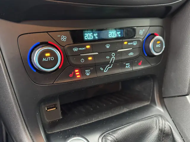 Ford Focus Wagon 1.5 150pk H6 ST-Line 2017 Benzine 11