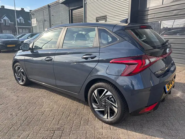 Hyundai i20 1.0 T-GDI Comf.Smart 2023 Benzine 6