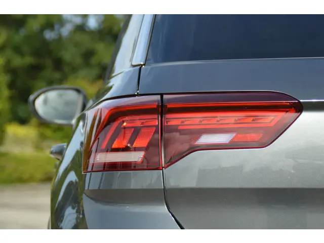 Volkswagen T-Roc 1.0 TSI Life Edition 2025 Benzine 46