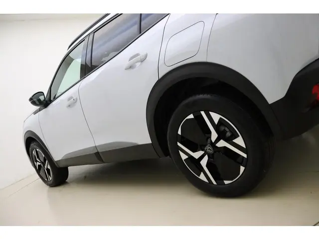 Peugeot 2008 1.2 PureTech 100 Allure 2024 Benzine 16