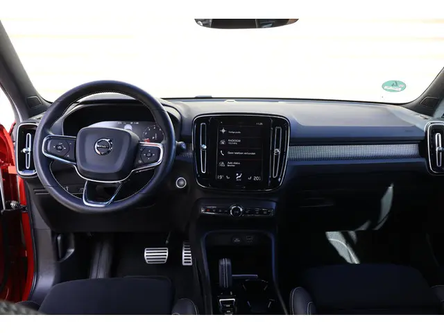 Volvo XC40 1.5 T3 R-Design 2020 Benzine 18