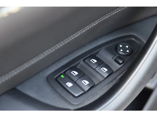 BMW X1 xDrive20i Executive 2017 Benzine 29