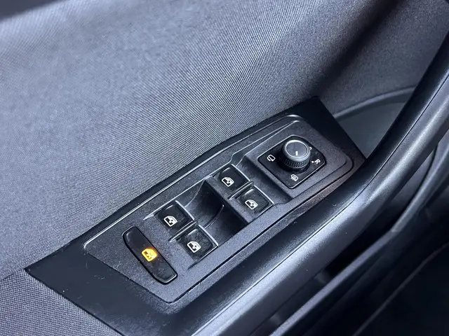 Volkswagen T-Roc 1.5 TSI Sport Business R 2020 Benzine 19