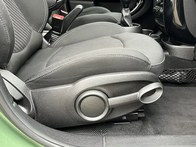 MINI Countryman 1.6 One Pepper 2016 Benzine 28