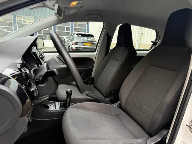 Volkswagen up! 1.0 move up! BlueMotion 2015 Benzine 32