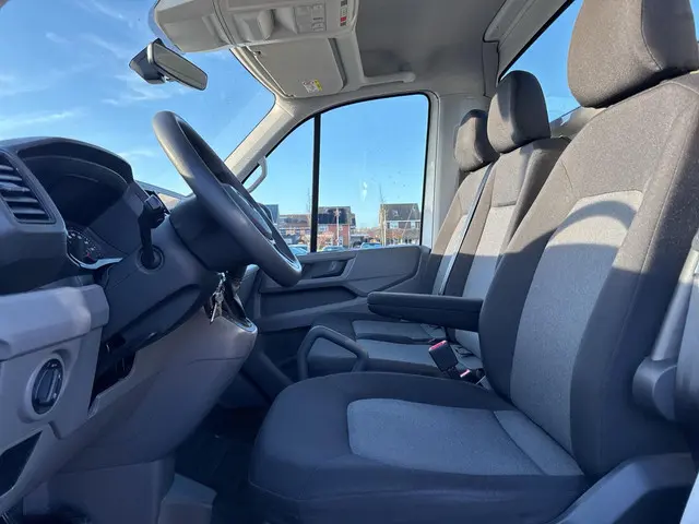 Volkswagen Crafter 35 2.0 TDI L3 2024 Diesel 10