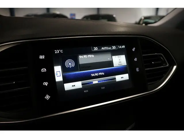 Peugeot 308 SW 1.2 e- PANO + NAV + CAM + TREKHAAK ! ! ! 2014 Benzine 6