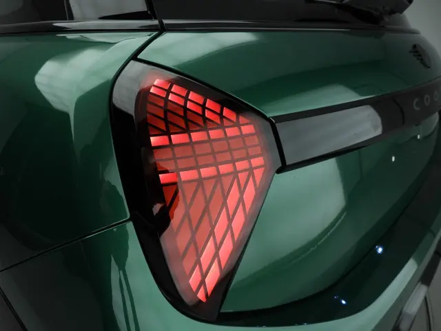 MINI 3-Deurs Cooper JCW 2025 Benzine 18