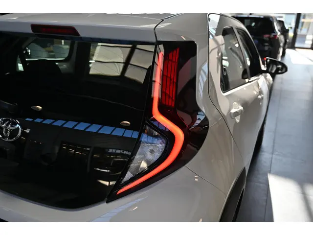 Toyota Aygo X 1.0 VVT-i MT Play 2025 Benzine 6
