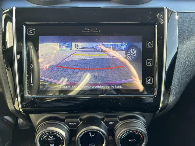 Suzuki Swift 1.2 Style Smart Hybrid 2021 Benzine 16