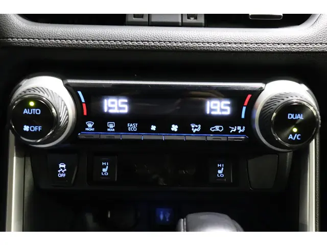 Toyota RAV4 2.5 Hybrid Style, 2019 Hybride Benzine 9