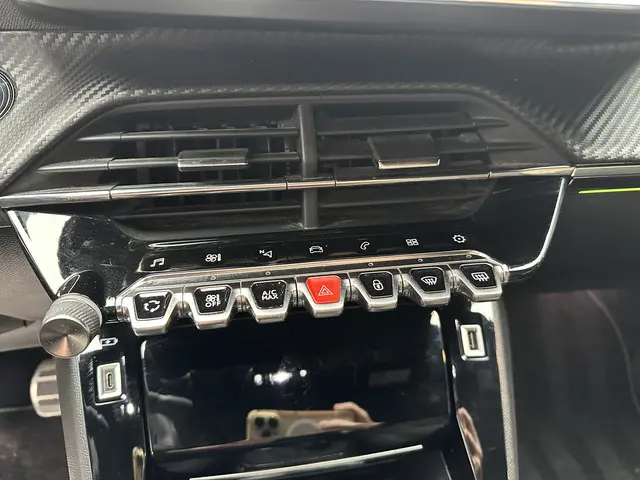 Peugeot 208 1.2 PureTech GT-Line 2020 Benzine 30