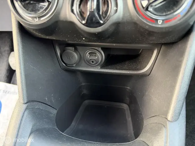 Peugeot 208 1.2 VTi Active,Airco,Cruise,5drs! 2013 Benzine 38