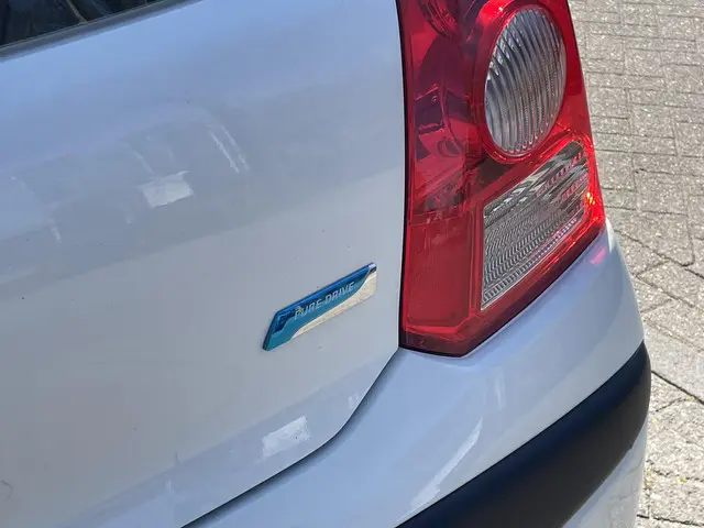 Nissan Pixo 1.0 Look 2012 Benzine 19