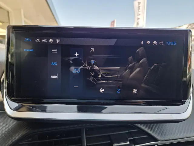 Peugeot 2008 1.2 Hybrid 136 Allure 2024 Hybride Benzine 15