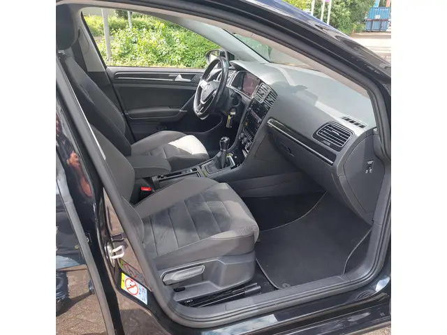 Volkswagen Golf 1.5 TSI Highline 2019 Benzine 12