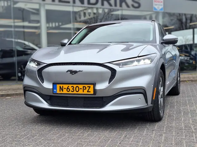 Ford Mustang Mach-E RWD 75 kWh 2021 Elektrisch 4