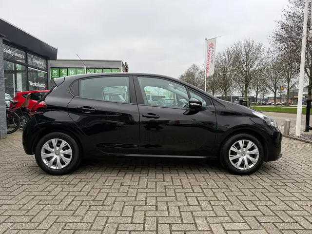 Peugeot 208 1.2 PureTech Blue Lease 2016 Benzine 4