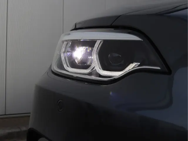 BMW 2 Serie Cabrio 220i High Executive 2021 Benzine 9