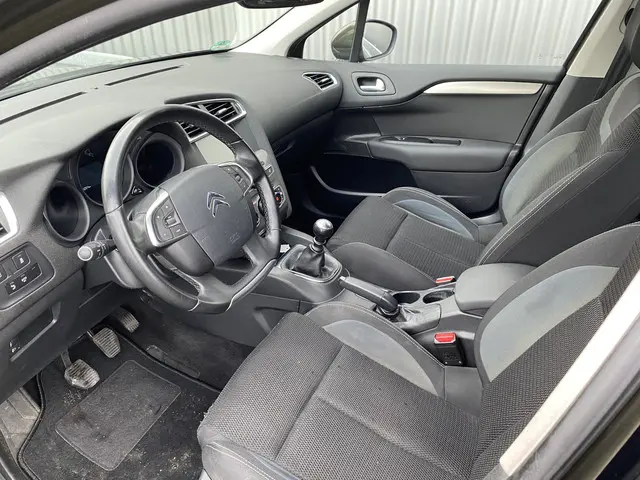 Citroën C4 1.2 PureTech Business 2015 Benzine 3