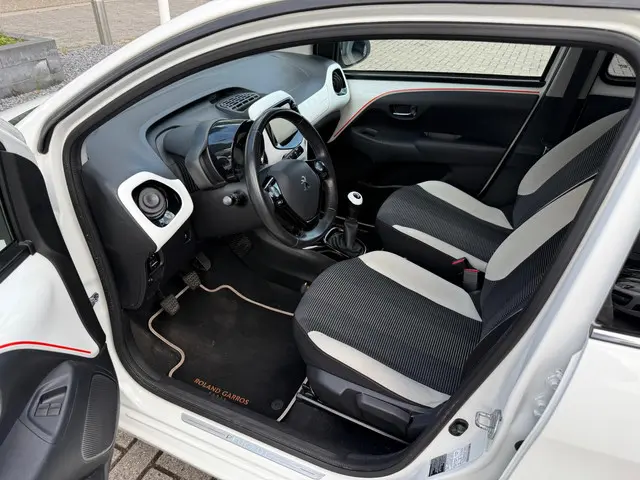 Peugeot 108 1.2 Puretech TOP! Roland Garros 2015 Benzine 14