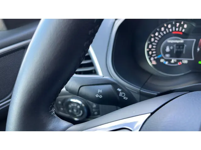 Ford S-Max 2.5 Hybride Connected 2022 Hybride Benzine 20