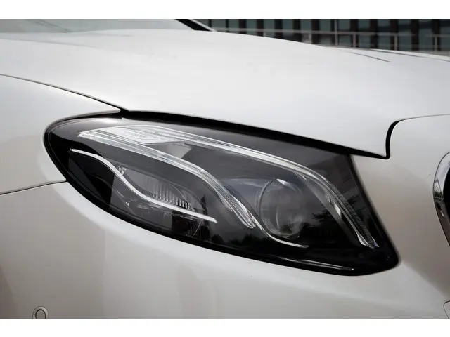 Mercedes-Benz E-Klasse Coupé 200 Premium 2018 Benzine 10