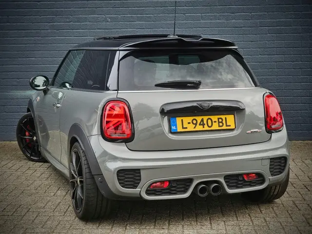 MINI Cooper Mini 2.0 John Works Chili 2019 Benzine 2
