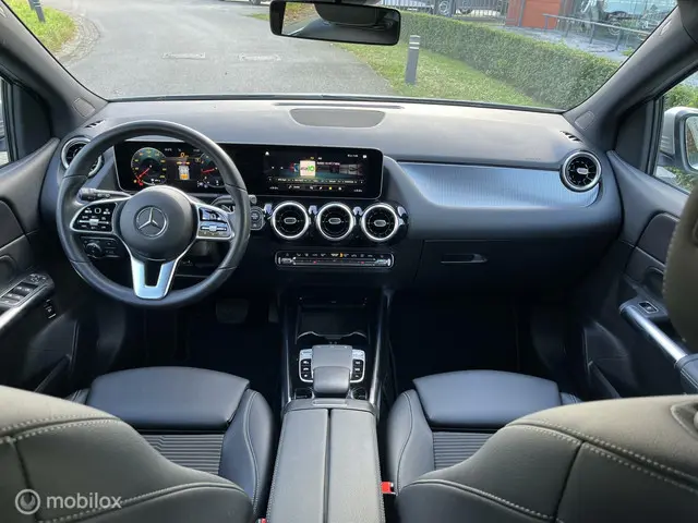Mercedes-Benz B-Klasse 180 Premium Plus 2020 Benzine 14