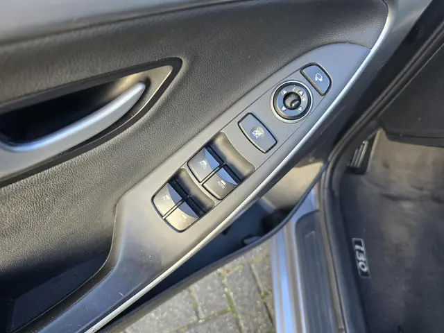 Hyundai i30 1.6 VERKOCHT 2015 Benzine 12