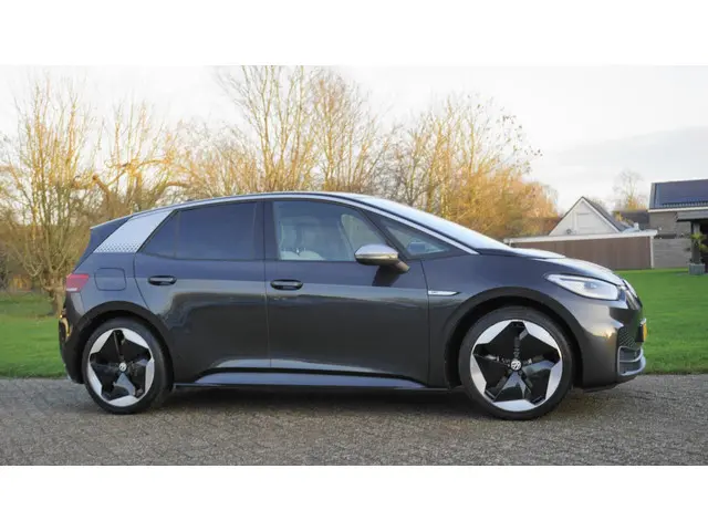 Volkswagen ID.3 First Max 58 kWh 2020 Elektrisch 3