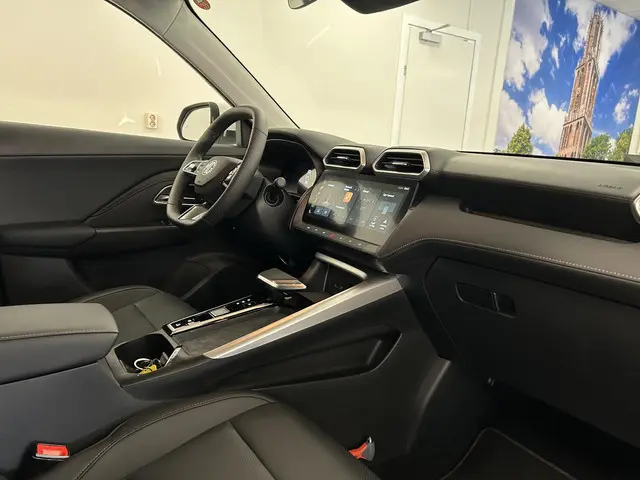 MG ZS Hybrid+ 1.5 Hybrid+ Luxury 2025 Hybride Benzine 3