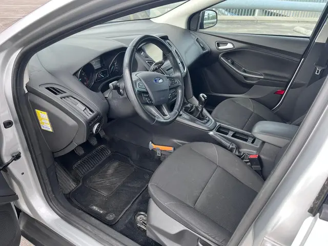 Ford Focus Wagon 1.0 Trend 2016 Benzine 16