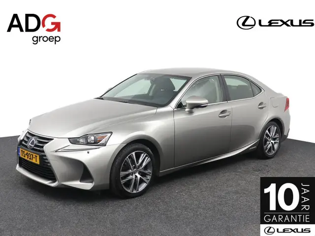 Lexus IS 300h Hybrid Business Line 2018 Hybride Benzine
