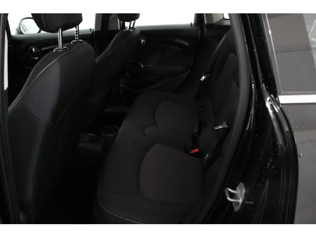 MINI Cooper 1.5 Automaat 5 drs 2018 Benzine 8