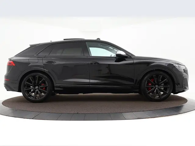 Audi SQ8 4.0 TFSI 507 PK 2025 Benzine 30