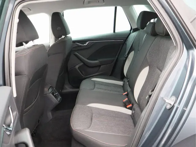 Škoda Kamiq 1.0 TSI Style/ lage km/ automaat! 2020 Benzine 32