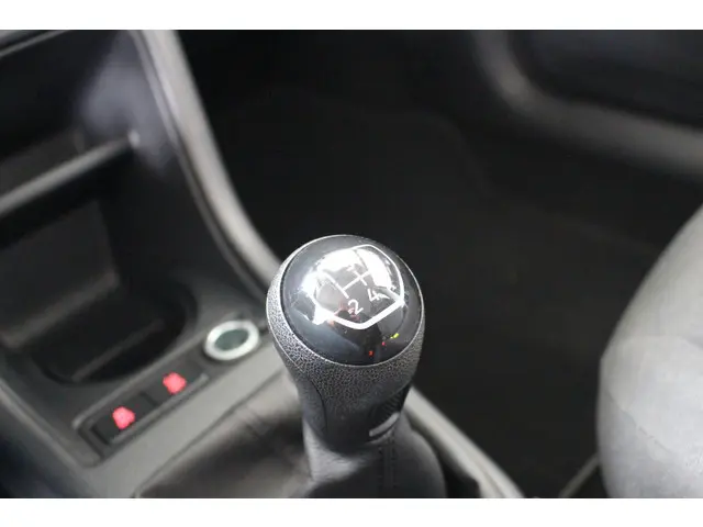 Volkswagen up! 1.0 BMT move up! 2019 Benzine 13