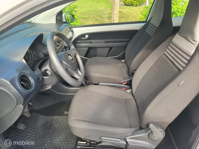 Volkswagen up! 1.0 BMT take up!,airco,lm 2017 Benzine 11