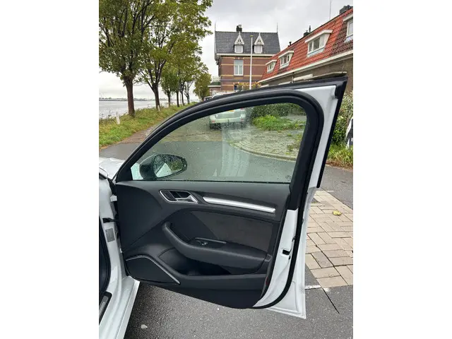 Audi RS3 A3 Sportback 2.5 TFSI quattro 2018 Benzine 76