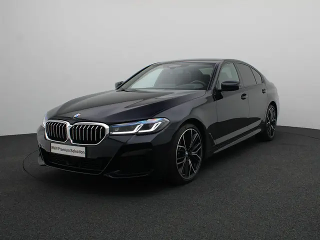 BMW 5 Serie Sedan 540i 2022 Benzine 44