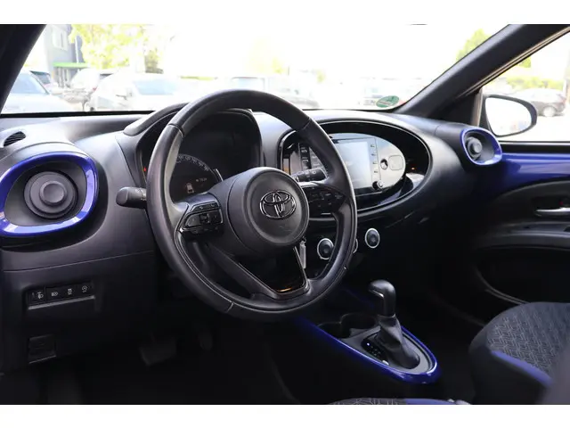 Toyota Aygo X 1.0 VVT-i S-CVT first 2022 Benzine 3