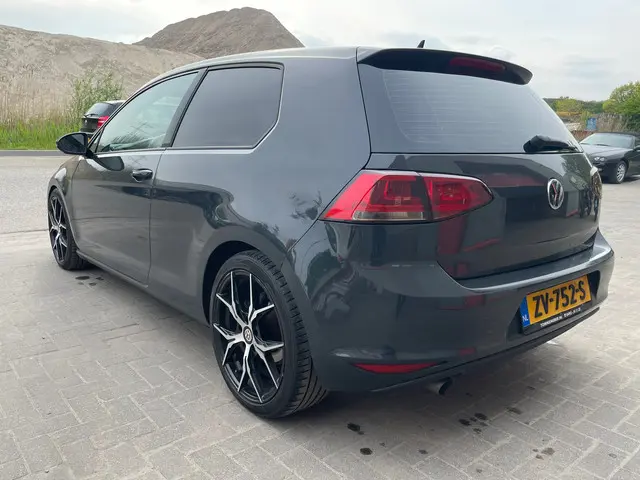 Volkswagen Golf 1.6 TDI Trendline 2015 Diesel 4