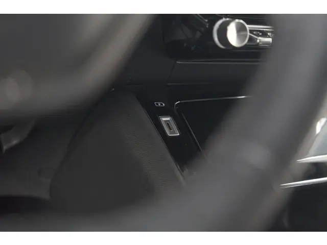 Peugeot e-2008 EV Allure 50 kWh 2021 Elektrisch 43