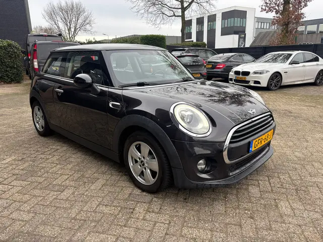 MINI Cooper Mini 1.5 Chili Serious Business 2016 Benzine 4