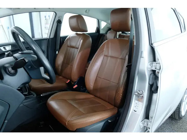 Ford Fiesta 1.25 Titanium 2013 Benzine 4