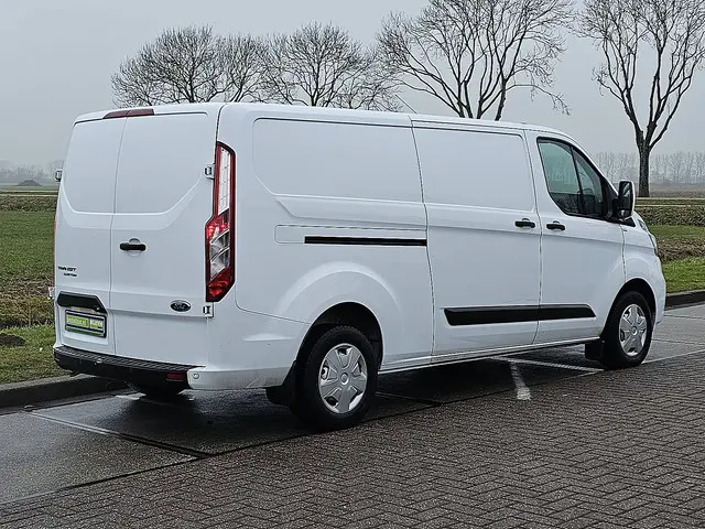 Ford Transit Custom 3